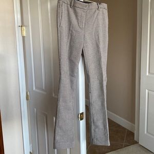 Ann Taylor, six petite houndstooth it flair